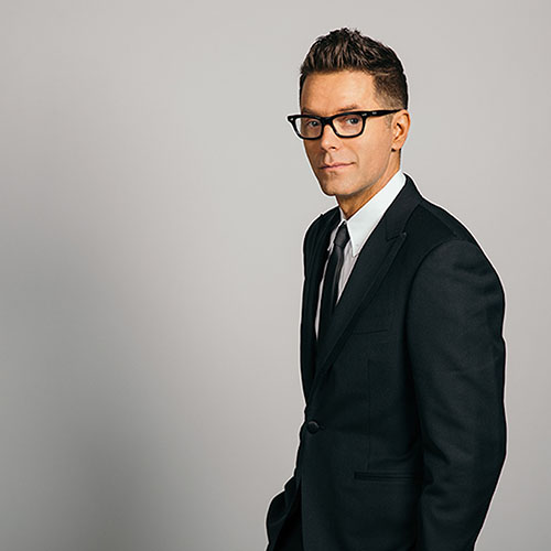 Host Bobby Bones 